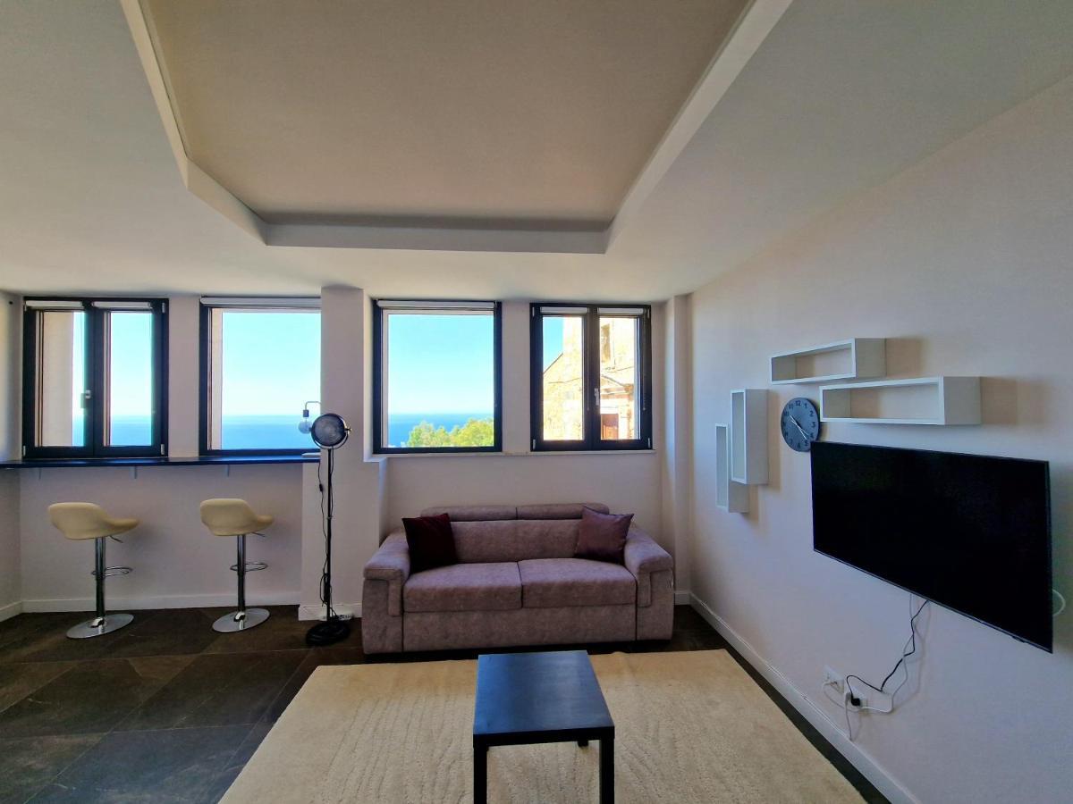 The White Domus Διαμέρισμα Ταορμίνα Εξωτερικό φωτογραφία